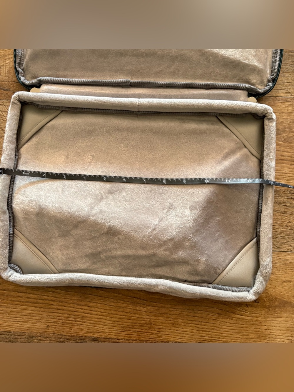 Incase Green Laptop Sleeve - Picture 12 of 12